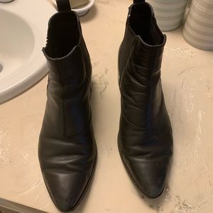 Steve Madden Vanity Chelsea Ankle Boot